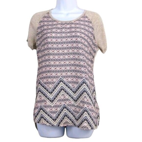 Maurices Women's Tan Pink & Blue Geo pattern top Size  M - Picture 1 of 7